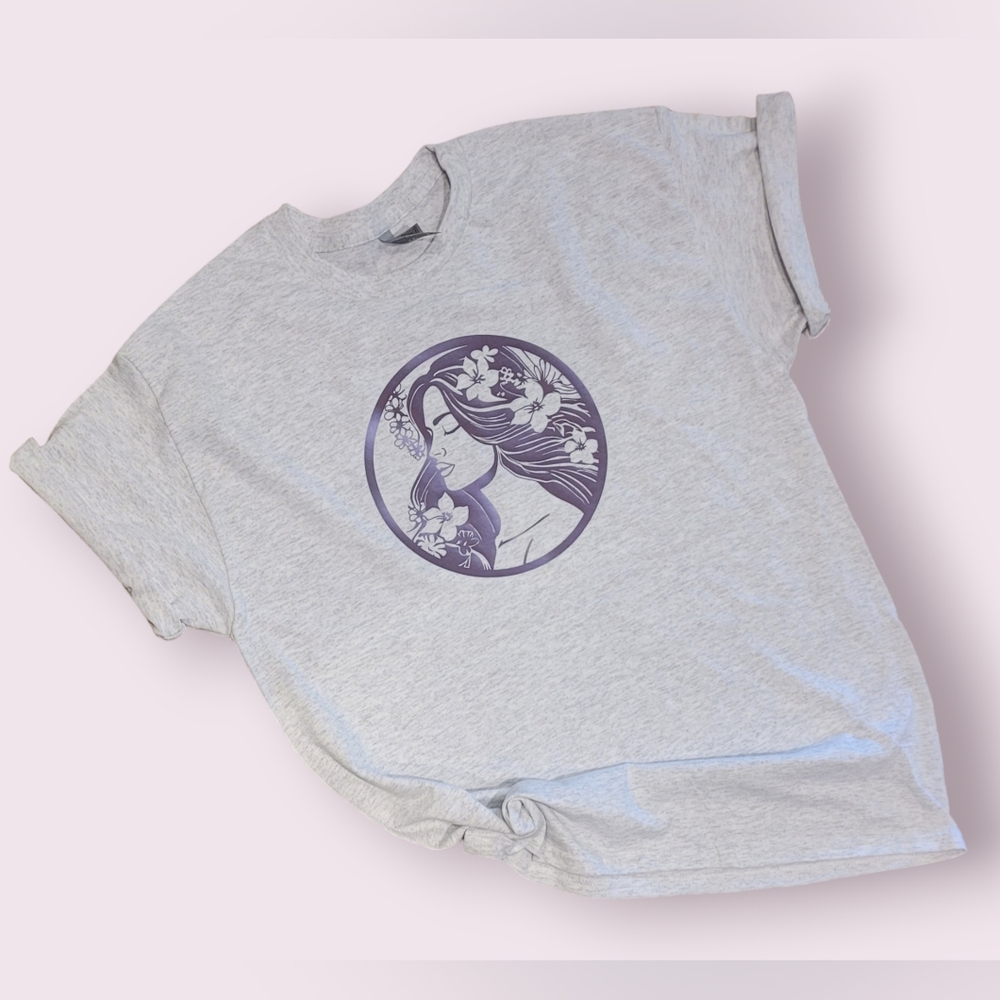 Custom Gildan Adult Unisex Large Beautiful Flower Goddess T-shirt